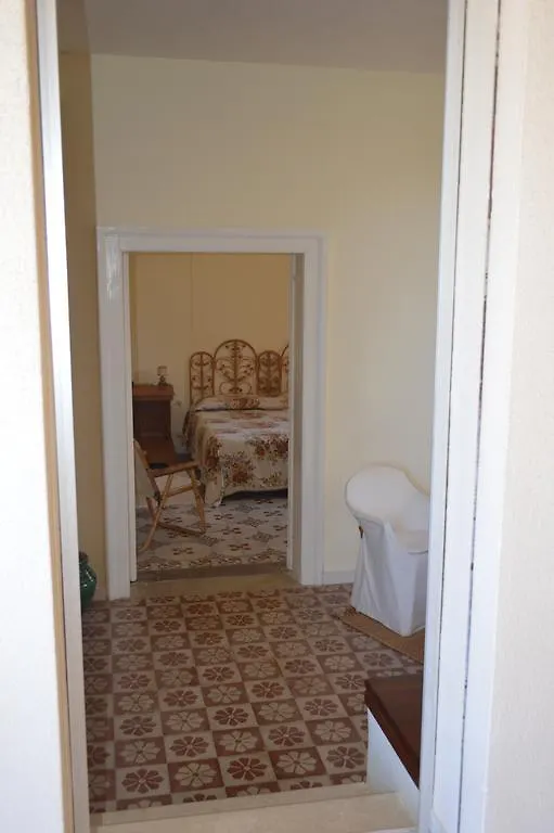 Guest House Bouganville Valderice 0*,